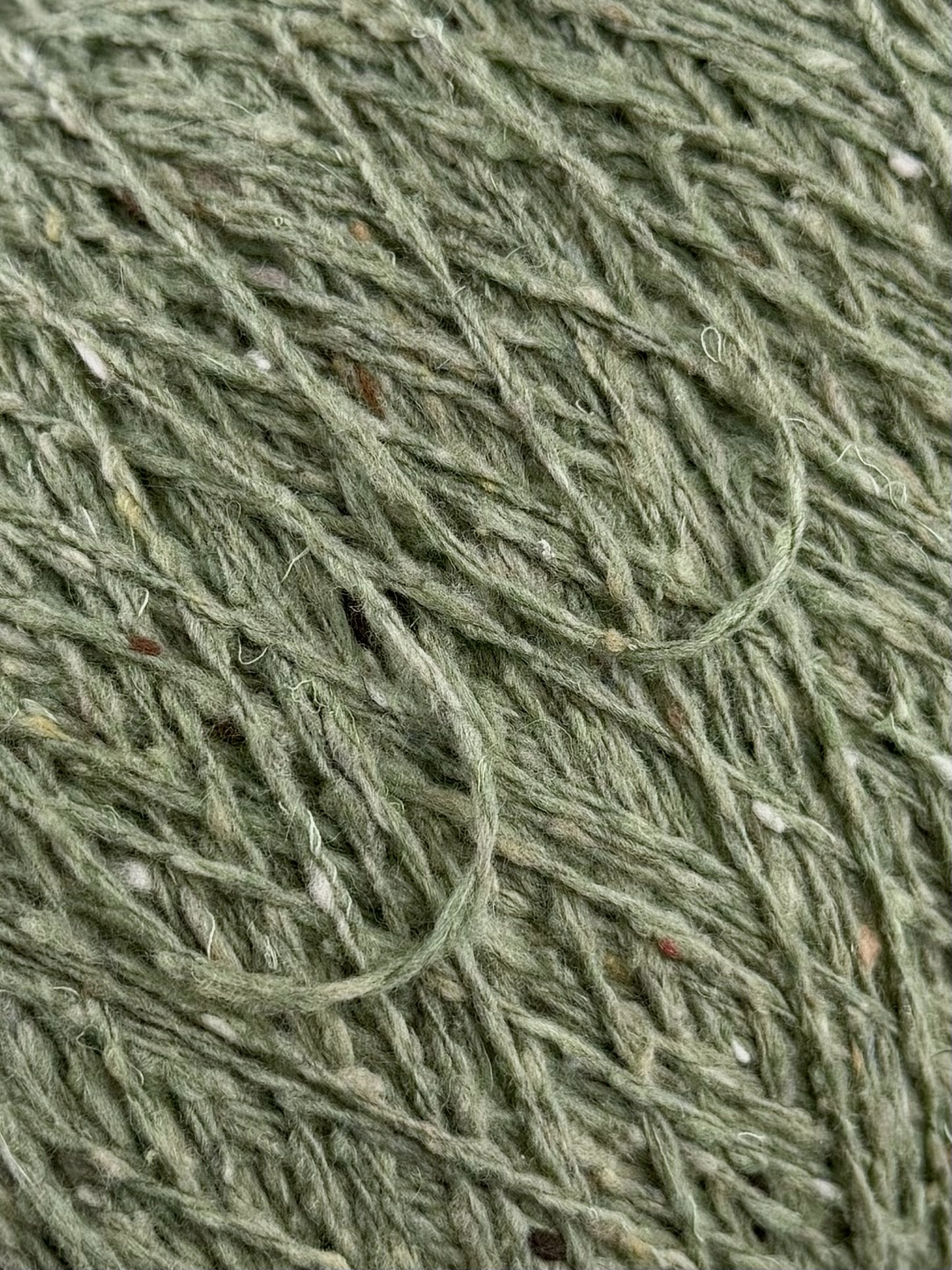 The Royal Collection Tweed Nm 2/6000 aus Kaschmir, Wolle und Seide col. Salbeigrün